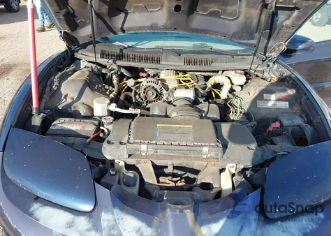 2001 Pontiac Firebird z USA, uszkodzony, nr VIN 2G2FS22K512139575